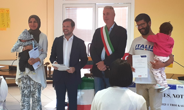 casorate erasmus stranieri saluto