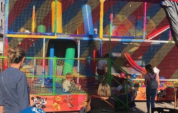 olgiateolona festa bancarelle cse gonfiabili bambini