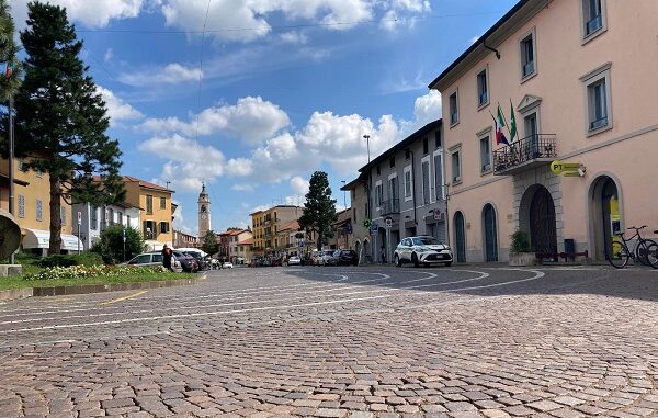 castanoprimo lavori piazza