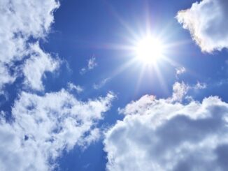 sole monti nubi rovesci