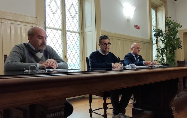 Gallarate cassani opposizioni bar