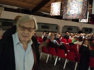 Gallarate sgarbi ministro Berlusconi