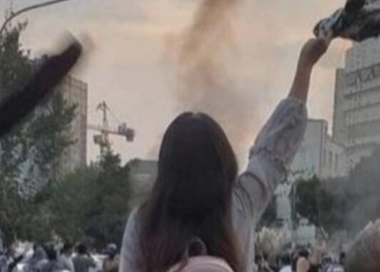 legnano donne iran manifestazione