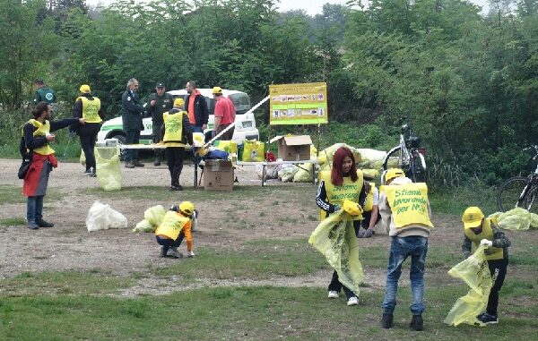 parabiago parcodelroccolo puliamoilmondo volontari