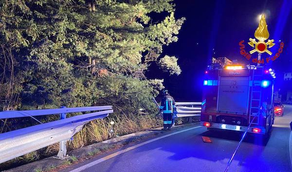 Luino colmegna auto fuoristrada