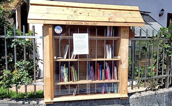 gallarate casetta libri abusiva