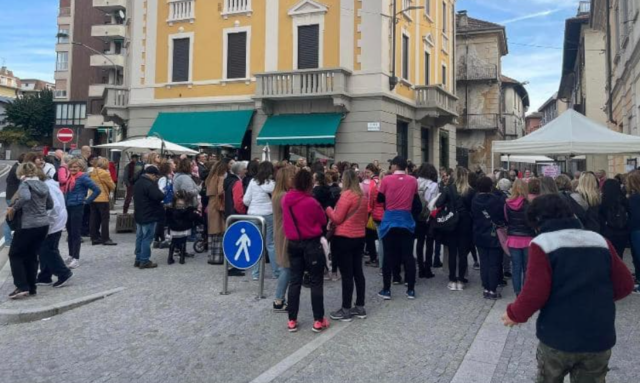 sesto camminata rosa successo