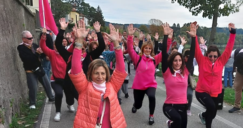 sesto camminata rosa successo