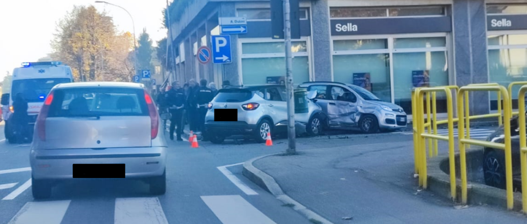 gallarate scontro auto via magenta