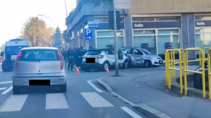 gallarate scontro auto via magenta