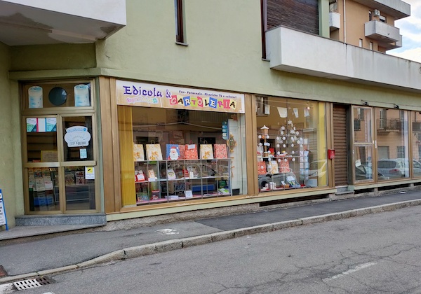 Gallarate edicola cartoleria sciare