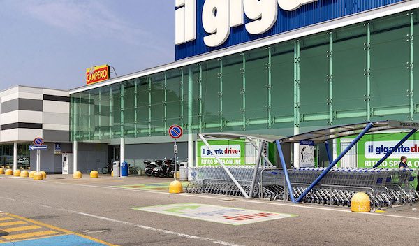 Castellanza supermercato furto anziani