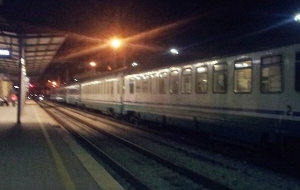 legnano morto travolto treno