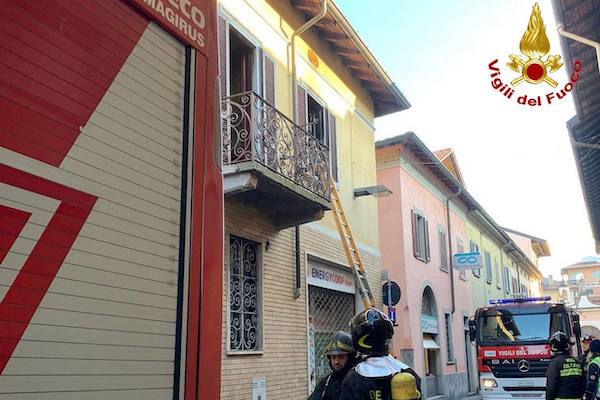 Vedano olona incendio abitazione