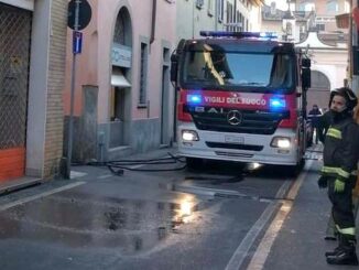 Vedano olona incendio abitazione