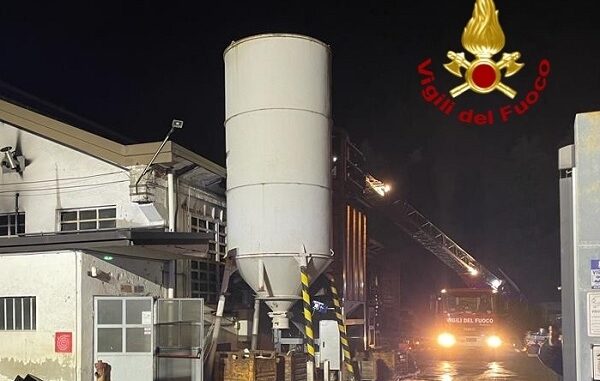 castanoprimo incendio vigilidelfuoco