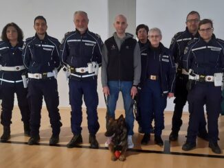 Cardano cani antidroga scuola