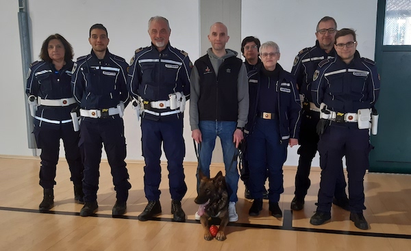 Cardano cani antidroga scuola Cardano cani antidroga scuola