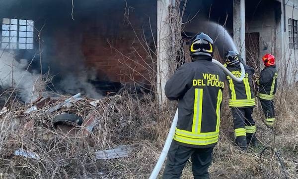 Mesenzana incendio capannone