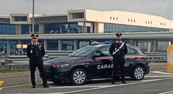 carabinieri Malpensa daspo urbano senzatetto