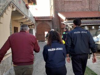 Samarate piazza muro pericolante