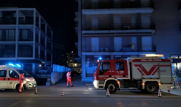 Sesto calende incendio condominio