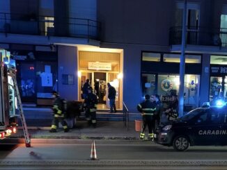 Sesto calende incendio condominio