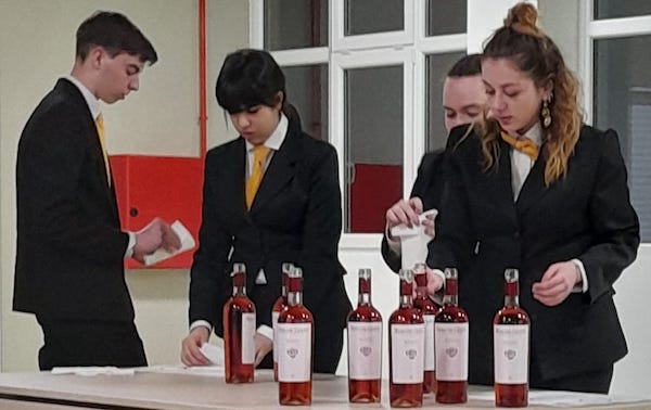 albizzate vino venerdi divino