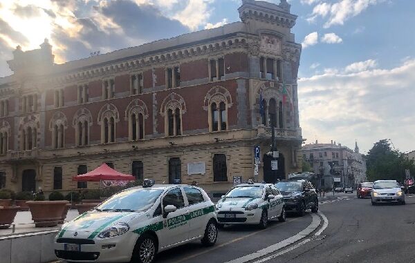 legnano polizia controlli clandestini