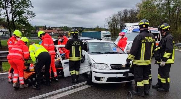 Cavaria incidente autostrada a8