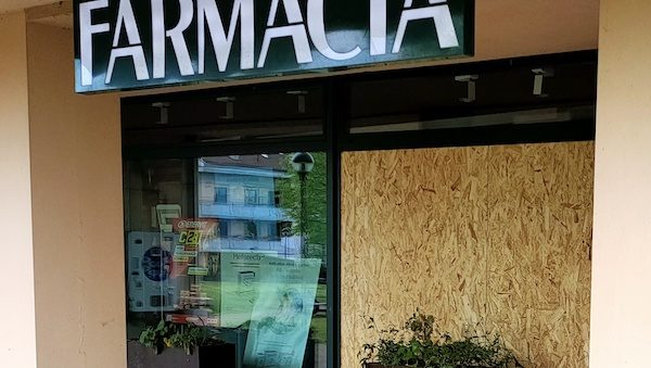 Tornavento farmacia furto bici