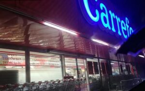 Gallarate rapina carrefour notte
