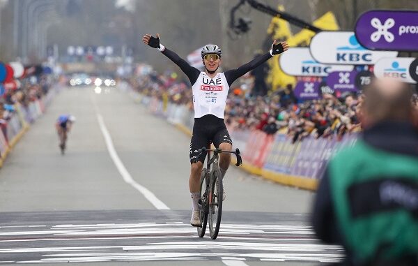 ciclismo fiandre pogacar