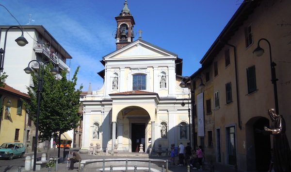 Samarate furto orologio messa
