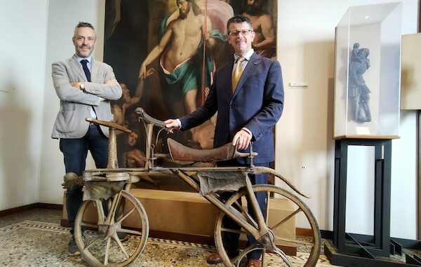 Gallarate draisina restauro bicicletta