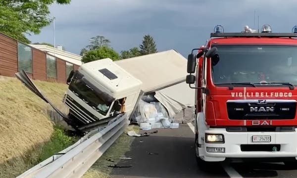 Varese incidente autostrada castronno