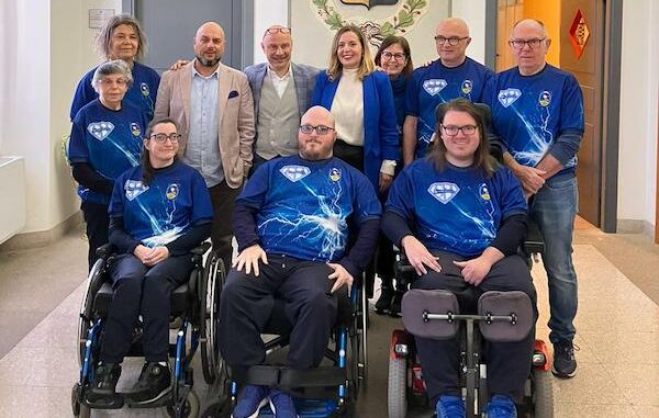magenta boccia paralimpica polisportivasuperhabily