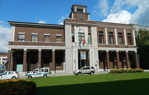 luino franzetti bandiera