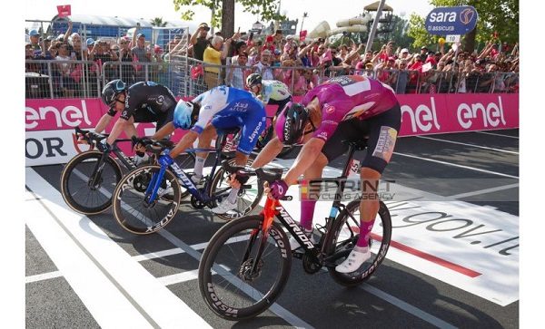 ciclismo giro caorle