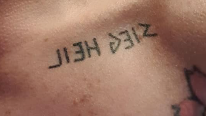 lonate centrodestra hitler tatuaggio