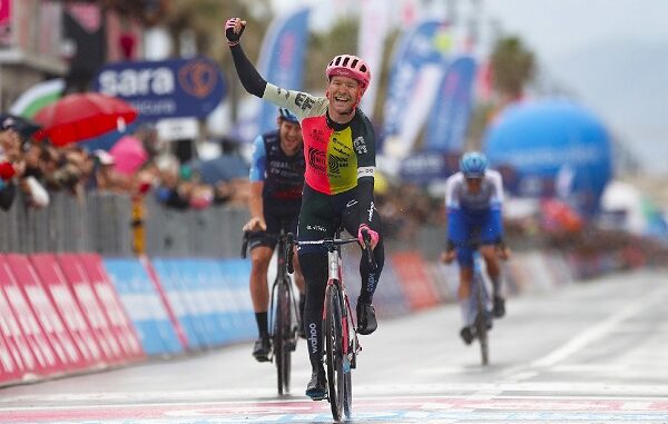 ciclismo giro viareggio