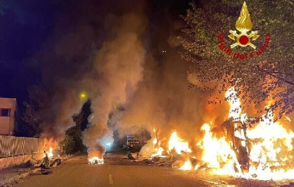 bustogarolfo incendio vigilidelfuoco