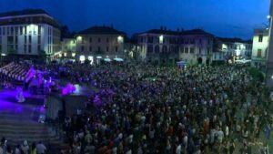 Gallarate piazza concerto cdv