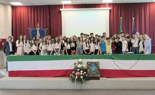 villacortese 2giugno alunni costituzione