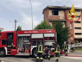 rescaldina incendio vigilidelfuoco