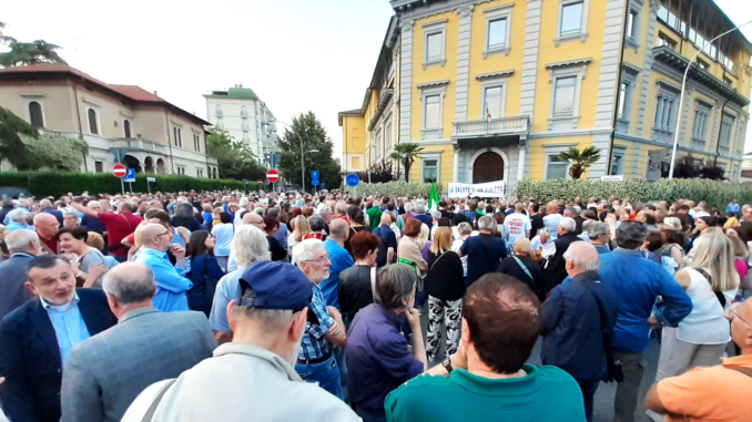 gallarate ospedale manifestazione politica