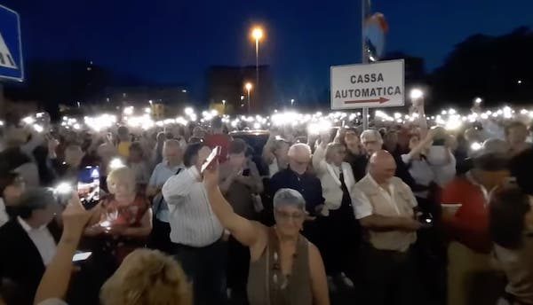 Gallarate associazione malati fiaccolata