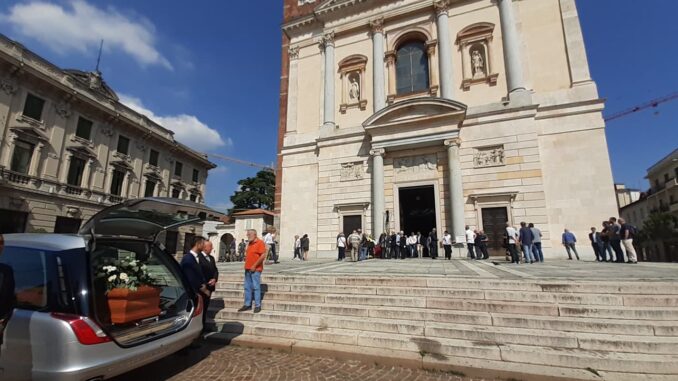 gallarate funerali edoardo guenzani