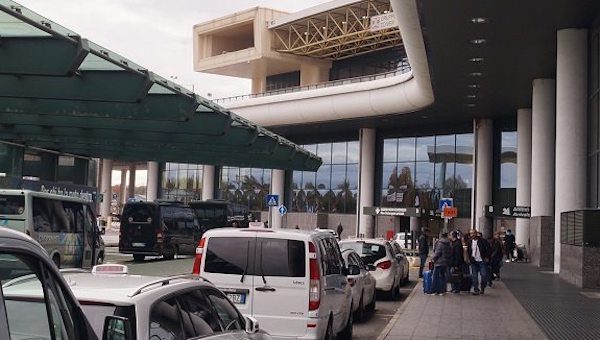 Malpensa tassista licenza sospesa