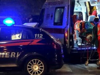 Castronno accoltellato via belvedere